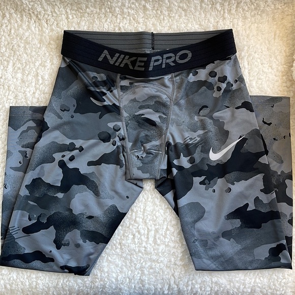 Nike Pro Mid-Length Workout Leggings - Picture 2 of 6